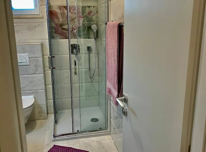 Adriatic Rose 2 *